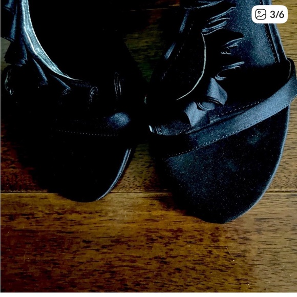 Nina Black Ruffled Heels - Picture 3 of 6